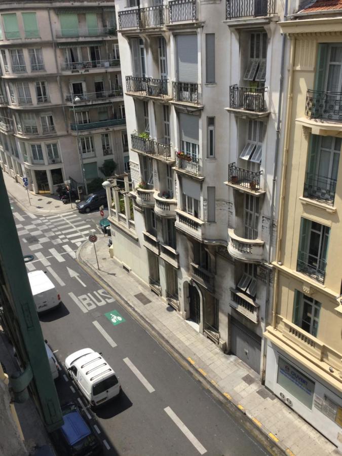 Meubles IΝίκαια Εξωτερικό φωτογραφία